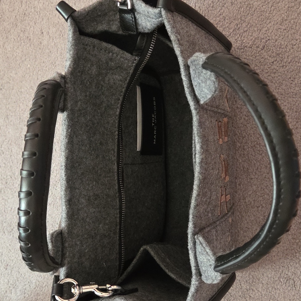 Marc Jacobs Gray and Black rose gold Tote Bag - Picture 8 of 8